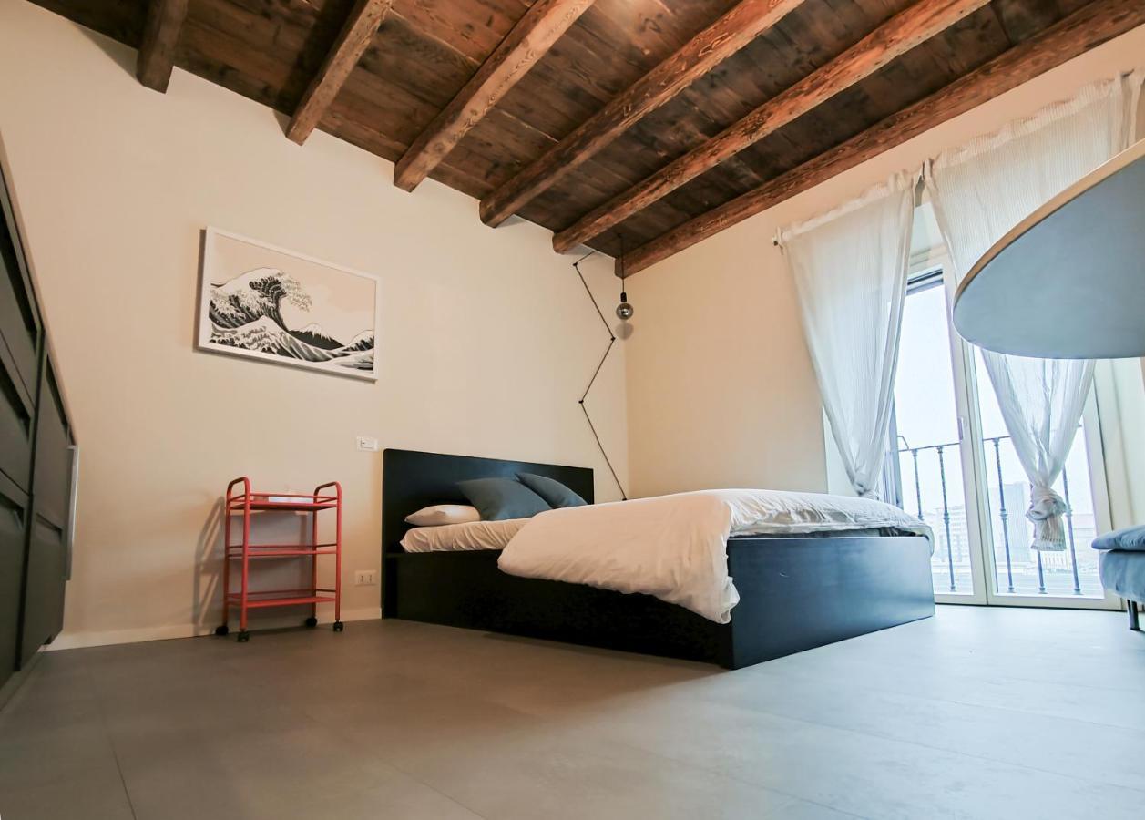 5mincorsocomo - Jolly - Typical Apartment