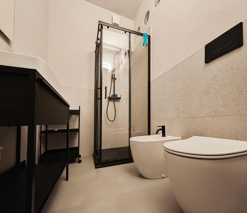 5mincorsocomo - Jolly - Typical Apartment